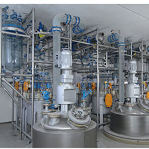 cGMP facility with 800 liter tanks for API production