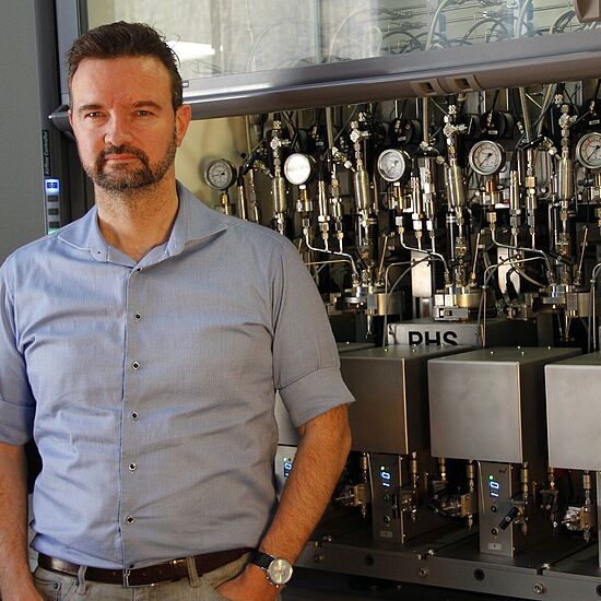 Dr. Markus Stöckli, Head of the Dottikon ES High-Pressure Lab