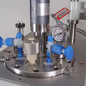 kiloclave metal-free reactor with ceramic magnetic stirrer drive ATEX