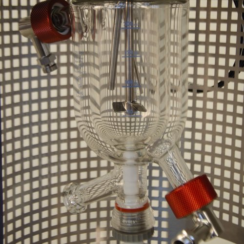 Visual process control with glass pressure vessel