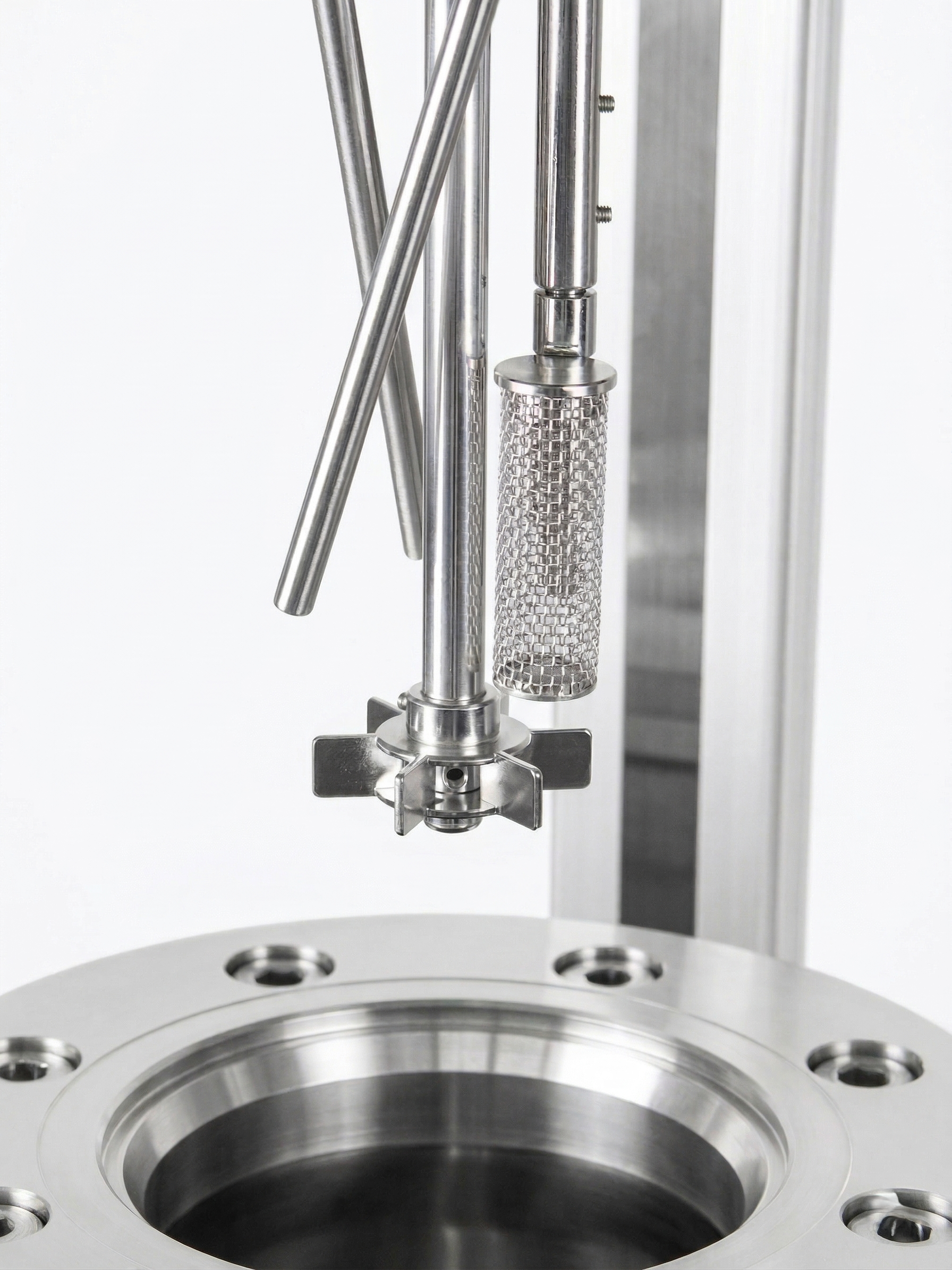 Static catalyst baskets: The catalyst is held in a fixed position while the reaction mixture flows through it, enabling clean separation and reuse.
