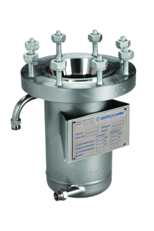 Pressurized metal vessel with heating jacket